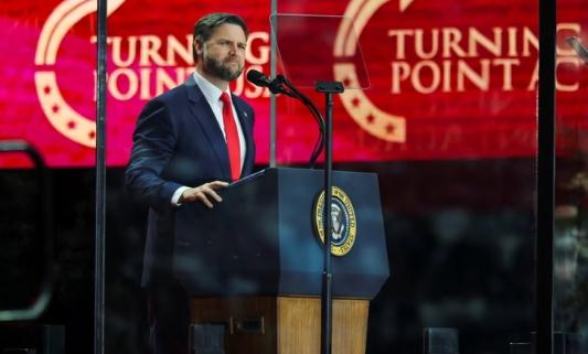 宝利配资 万斯：柯克去世后，我们看到了人性中最丑陋的一面